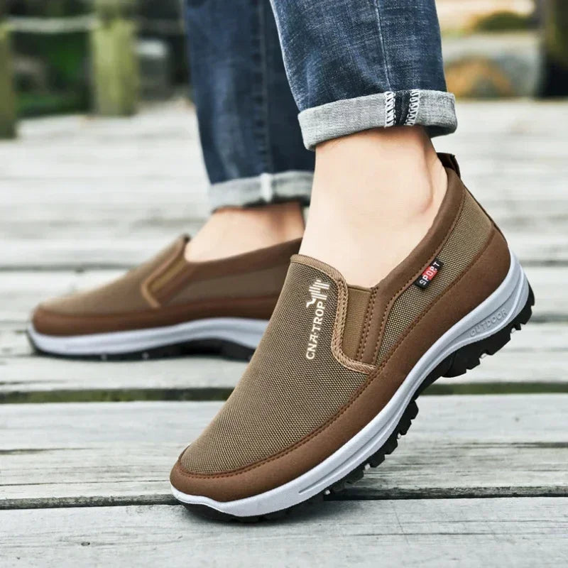 Elevate Your Style with Men's Classic Loafers: Anti-slip Soft Sole, Comfortable Leather Sneakers, Non-slip Retro Driving Shoes - Plus Size Options Available