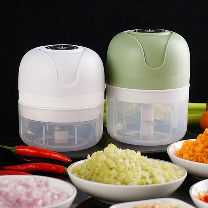 250ml Electric Garlic Chopper: USB-Powered Meat Grinder and Garlic Masher Machine - Sturdy, Durable, and Ideal for Crushing Ginger and Vegetables in Your Kitchen